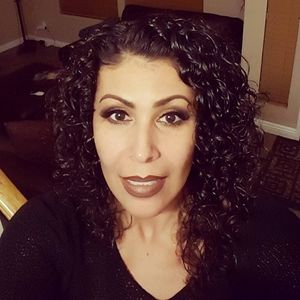 Meet your Posher, Alma